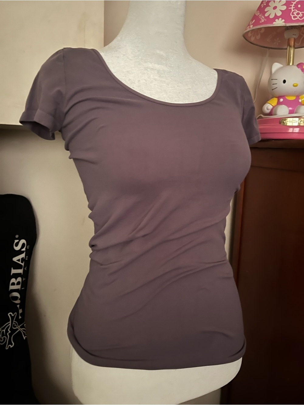 Women's Scoop Neck Short Sleeve Tee in Mauve